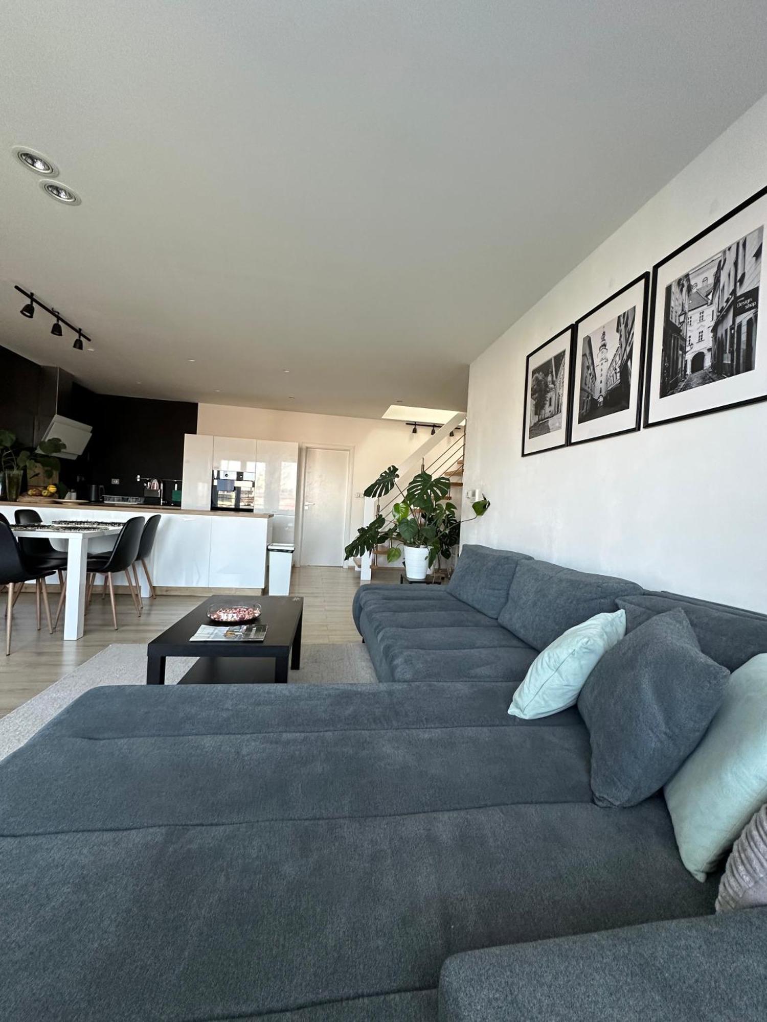 Urban Zenhouse No.2 - Breakfast Included Apartment Bratislava Exterior foto